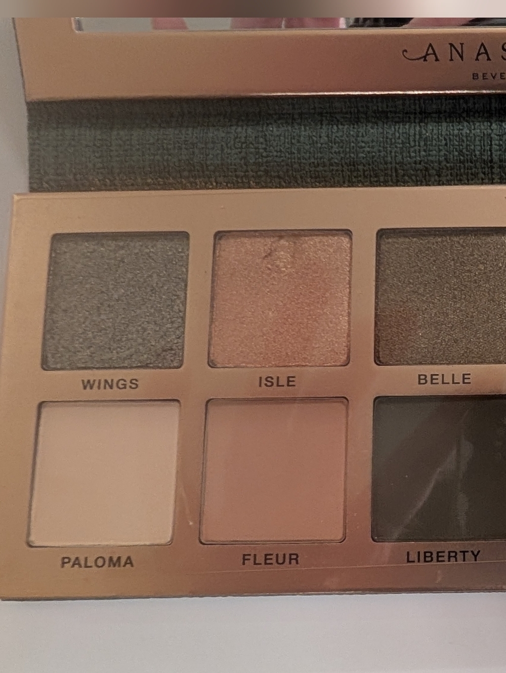 Anastasia Beverly Hills Noveau Eyeshadow Palette 🎨 - Picture 9 of 9